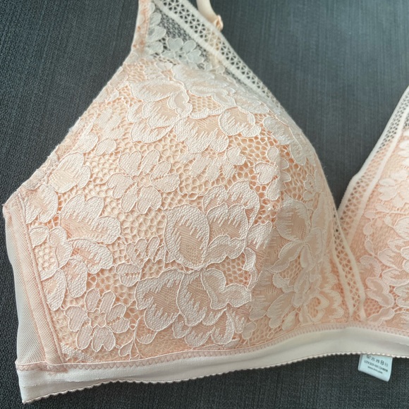 Knix Knixy Lace Deep V Bralette in Honey Peach Size XL - Picture 6 of 8